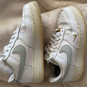Nike Air Force 1 '07 ESS White Light Silver CZ0270-106 Women's Size 7.5 Used